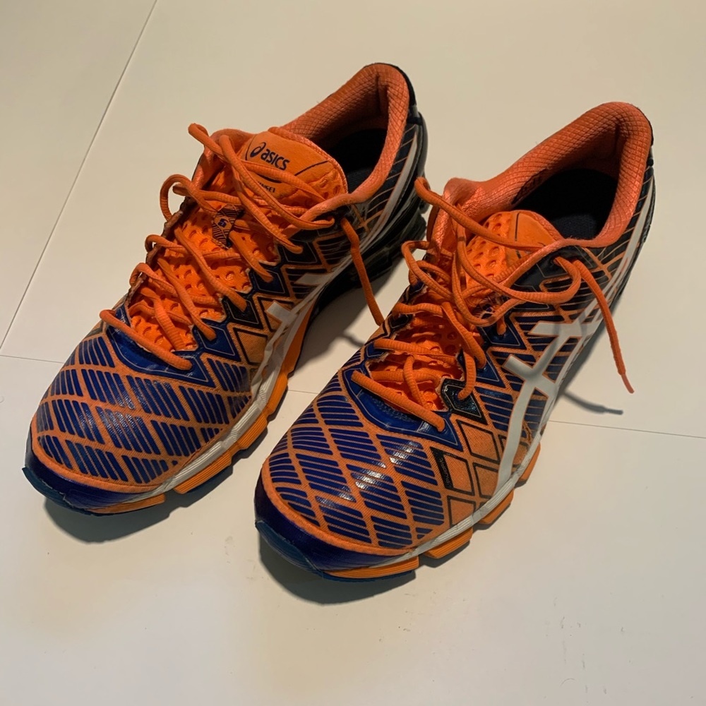 Mens Asics running shoes GEL-KINSEI 5